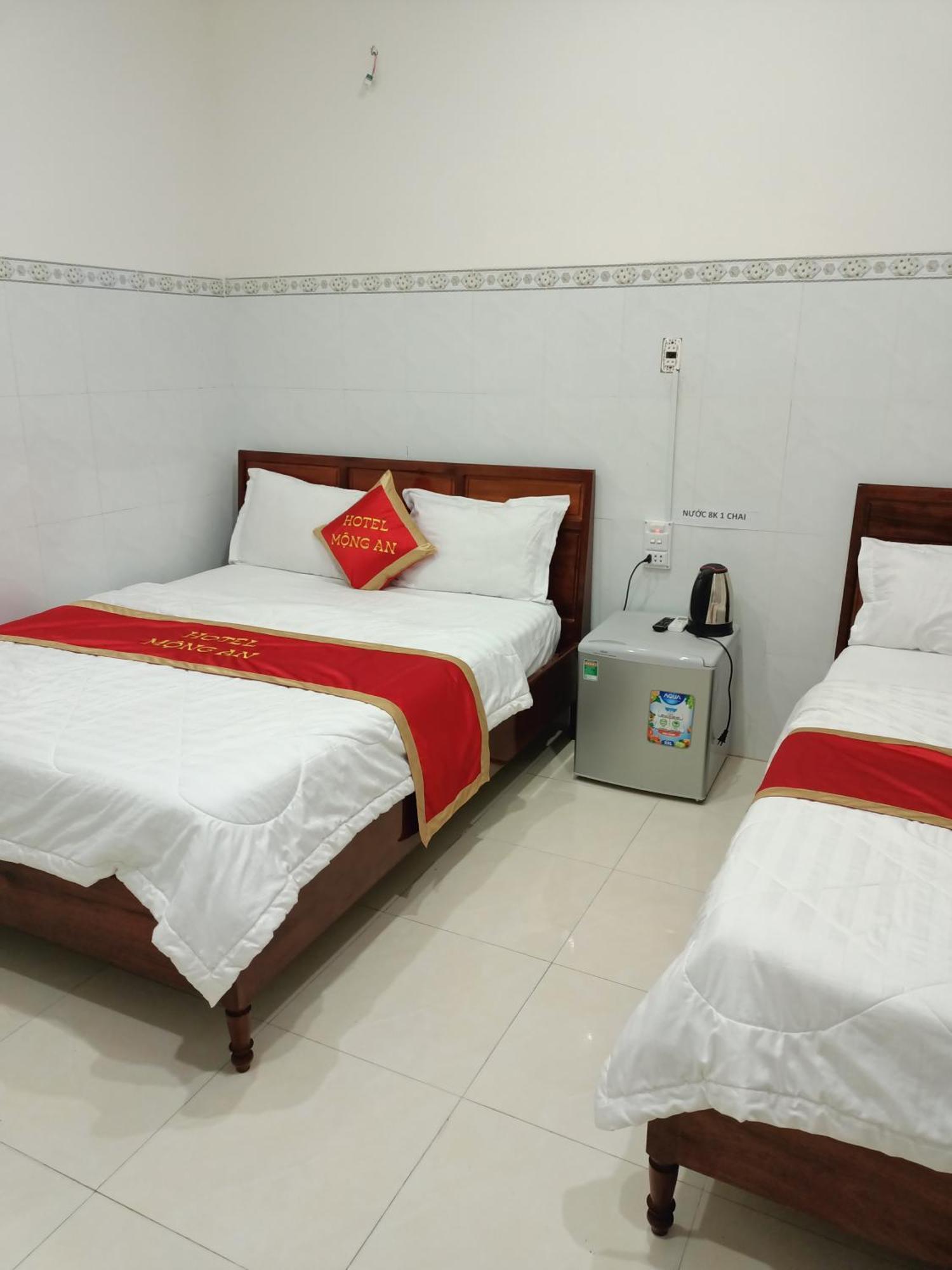 Khach San Mong An Hotel Vĩnh Hy Exterior foto