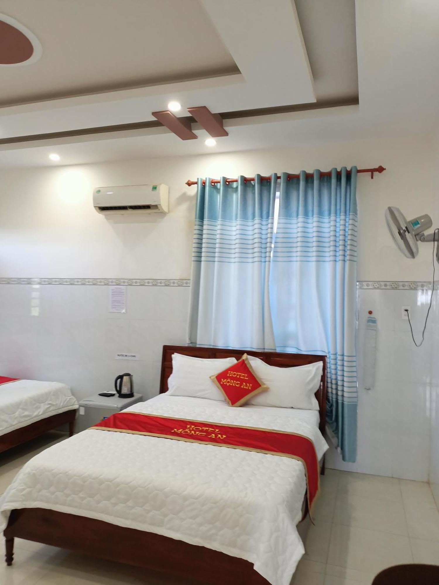 Khach San Mong An Hotel Vĩnh Hy Exterior foto