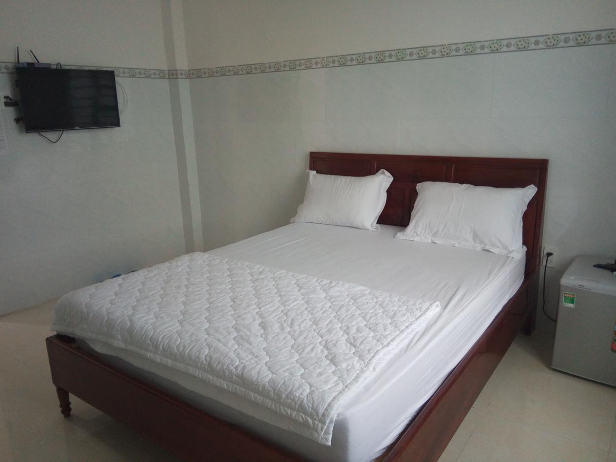 Khach San Mong An Hotel Vĩnh Hy Exterior foto